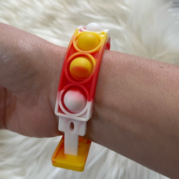 3 Items - 2 Hand Spinner, 1 Pop Sensory Bracelet - Picture 11 of 12